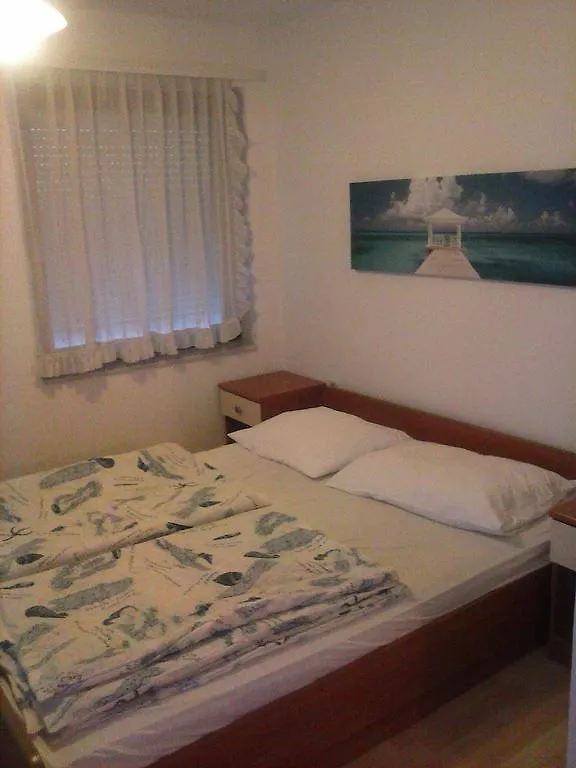 Apartments Demo Sveti Filip i Jakov