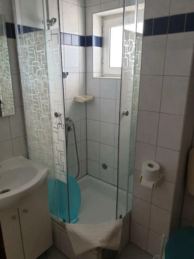 Apartments Demo Sveti Filip i Jakov 0*,  Croatia