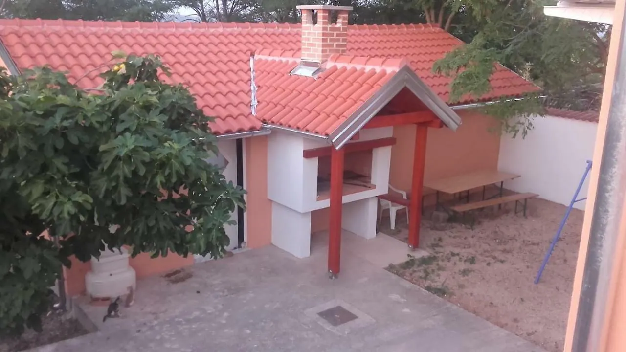 Apartments Demo Sveti Filip i Jakov